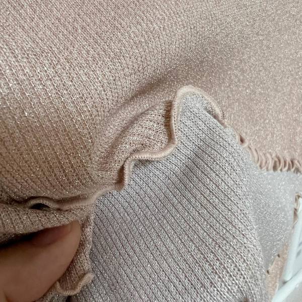 ＜可愛すぎて即決＞1089円（税込）はヤバ！天才級！【しまむら】生地が「最高」な“メロウトップス”2選