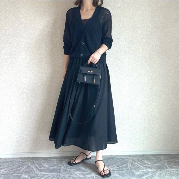 何着ればいいか分からん → 解決！！【GU】大人女子が買うべき「黒アイテム」♡