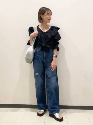 着回し力たッッか♡【ローリーズファーム】1着あるだけで大活躍！「フリルボレロ」