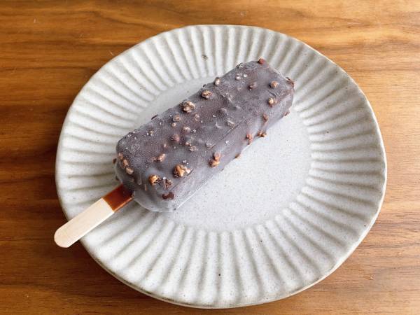 ＜”ちょっといい”社会へつながる＞「サスティナブル」なアイス！【ローソン】”アーモンドプラリネアイス”は「絶妙」な味わい