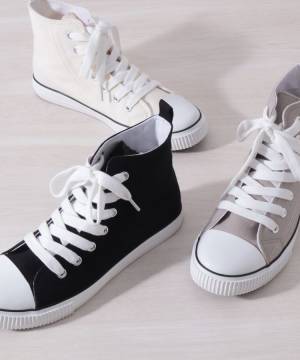 スニーカー欲しいッ！ →【ハニーズ】へ！こりゃ、お値段以上♡「高見えスニーカー」