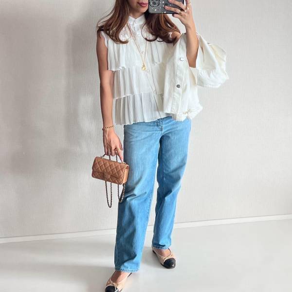 「買っても飽きずに着られちゃう♡」【GU】白トップスにも相性抜群！「淡色デニム」