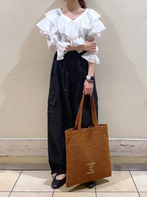 秋までガンガン着回せる！【ローリーズファーム】買わずにはいられない！「主役級ブラウス」