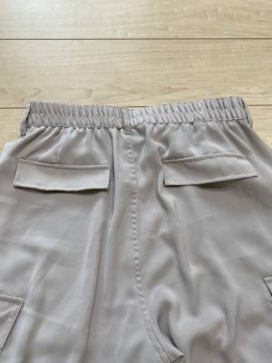 《120％おすすめ》「楽ちん」なのに「おしゃれ見え」！【しまむら】「トロミ加減」が好きっ！！”カーゴボトムス”