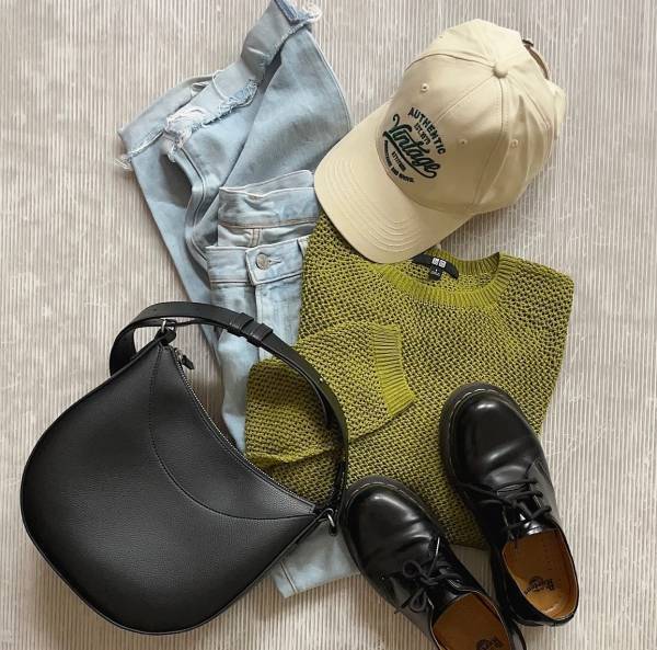 秋まで「スタメン」間違いないっ！【ユニクロ】”メッシュセーター”は万能すぎるっ！！