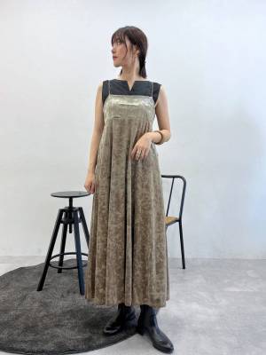 この秋注目！上品な艶感が可愛い【ベロアアイテム】