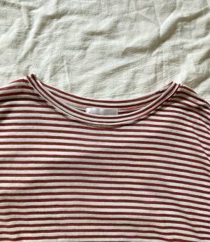 ＜めちゃくちゃ可愛すぎ＞「質感がたまらない♡」【しまむら】「今から着られる」秋っぽ“トップス”紹介