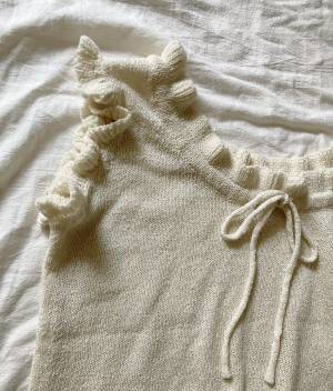 ＜主役級で激カワ＞「ふんわりカラー」がたまらぁん…！！【NUGU】「今が買い」“フリルニット”紹介