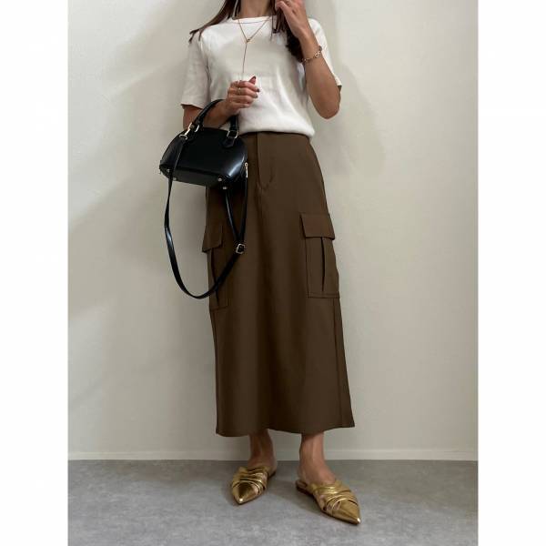 「シルエットがキレイ！」しかも「高見え」！！【GU】今すぐ「ゲット」すべし！“カーゴスカート”コーデ