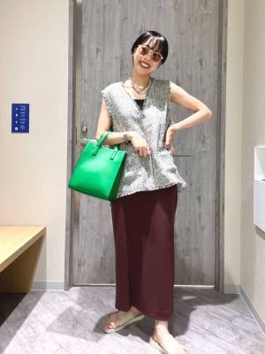 スッキリ見えなら断然これ！ 【グローバルワーク】秋カラーも大人可愛い♡「Iラインスカート」