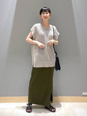 スッキリ見えなら断然これ！ 【グローバルワーク】秋カラーも大人可愛い♡「Iラインスカート」