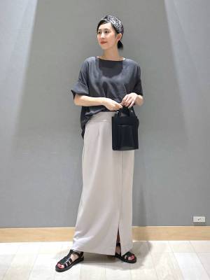 スッキリ見えなら断然これ！ 【グローバルワーク】秋カラーも大人可愛い♡「Iラインスカート」