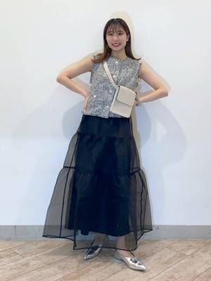 残暑 → 冬まで大活躍！【ローリーズファーム】1枚でも重ね着でも使える♡「上品ツイードベスト」