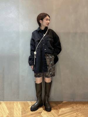 争奪戦の予感がするッ！！【JEANASIS】ゆるっと感が可愛い♡「デニムBIGシャツ」