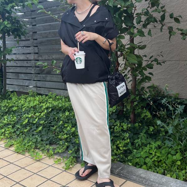 入荷するとすぐ消えちゃう！【しまむら】しまラーたちが争奪戦！？「大人気アノラック」