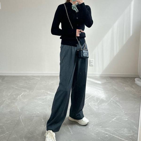 「追加買いしちゃおっかな」♡【ユニクロ】今から秋まで大活躍！「優秀カーデ」