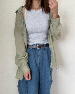 人気のアイテムから、デニムバージョンが新登場！！【GU】「スーパーワイドカーゴ」でメリハリコーデが完成