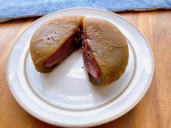 ほうじ茶の風味が最高♡【セブンイレブン】加賀屋監修「ほうじ茶わらびもち」がおいしい