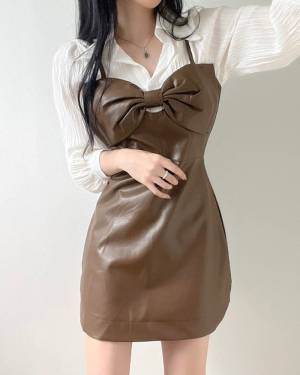 この秋買いたい！コーデがかっこよく決まる！【レザーアイテム】