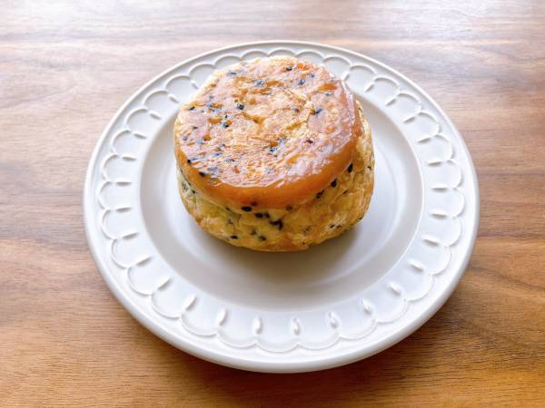 「お芋好きはファミマに走れ〜！」【新発売】”おいものクイニーアマン”はボリューム満点で甘党さんも大満足！