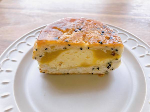 「お芋好きはファミマに走れ〜！」【新発売】”おいものクイニーアマン”はボリューム満点で甘党さんも大満足！