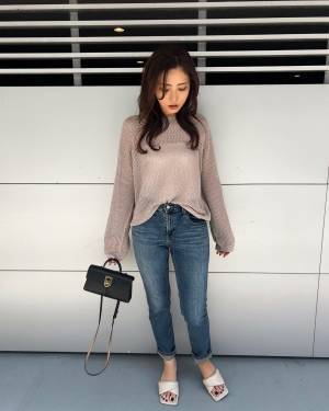 今すぐ買ってーーッ！！【ユニクロ】美脚見えが叶う！「ストレートデニム」