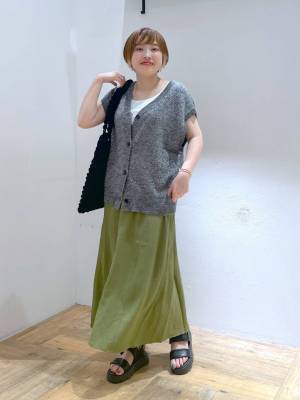 まだまだ暑い日に！【グローバルワーク】色味で秋先取り♡「フレアスカート」