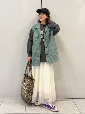 めちゃ使えるやん♡ 【ローリーズファーム】1枚でコーデ無限かよ！？「大人気ロンT」