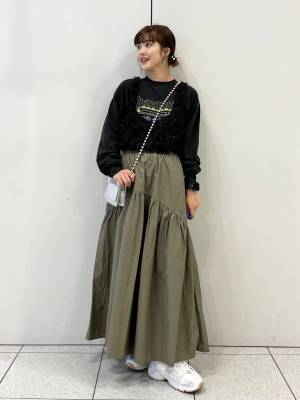 れ、レベル高い！！【ローリーズファーム】オシャレスタッフに学ぶ！「ロゴTコーデ」