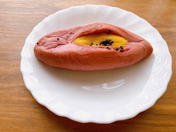 ＜まるでさつまいも食べてるみたい…！＞【ファミリーマート】もっちり生地にねっとり濃厚なあんの「おいものパン」が絶品