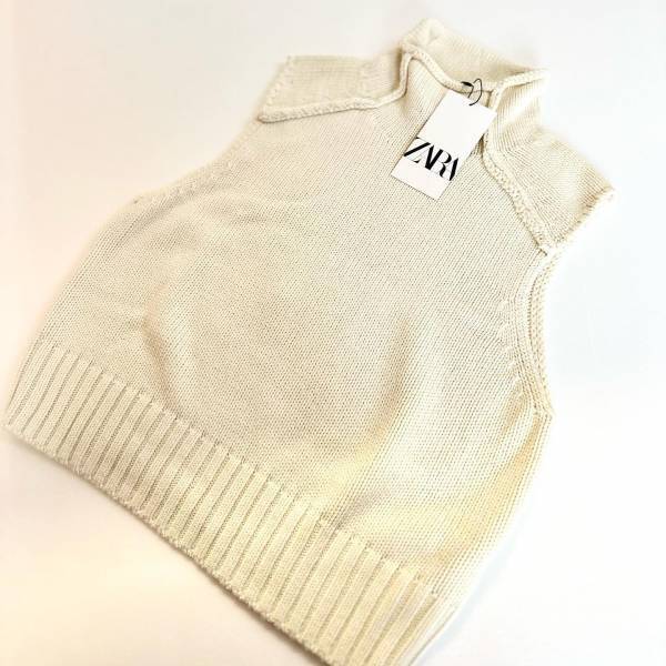 今狙いたいのは秋っぽさ全開の「ベスト」！【ZARA】「買って大正解だった」”ベスト”2選