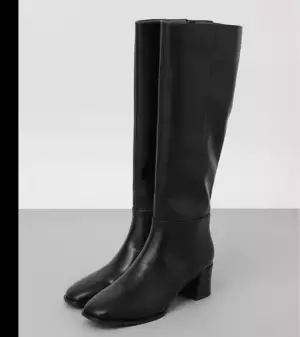 秋に向けて買いたい！【最旬シューズ】って？！