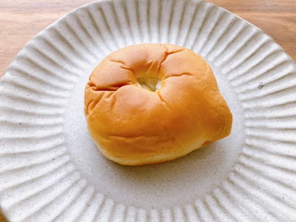 【セブン】で見つけた”パン生地”と”あんこ”の絶妙なマリアージュ！「123kcal」で大満足♡
