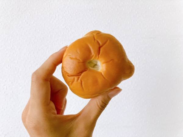 【セブン】で見つけた”パン生地”と”あんこ”の絶妙なマリアージュ！「123kcal」で大満足♡