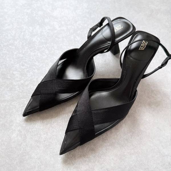 「コレは買うしかない」って！！【ZARA】「大人っぽくて」好きな”シューズ”が「可愛い♡」