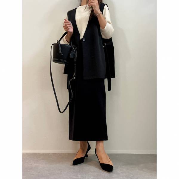 「カジュアルにもキレイにも」！！【ユニクロ】”ナローマキシスカート”の「モノトーンコーデ」まとめ