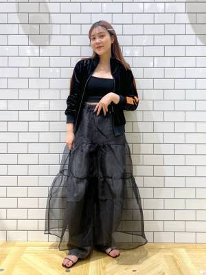 トレンドど真ん中！【ローリーズファーム】おしゃれスタッフも絶賛♡「トラックジャケット」