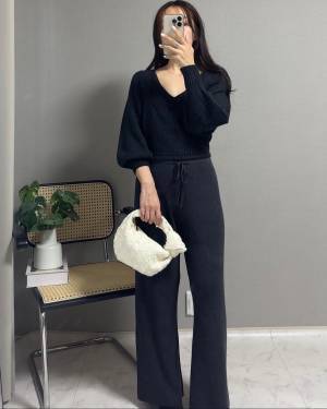 「完璧に理想」で「ストレスフリー」【ユニクロ】「間違いなく」…買ってよかった”リブボトムス”まとめ