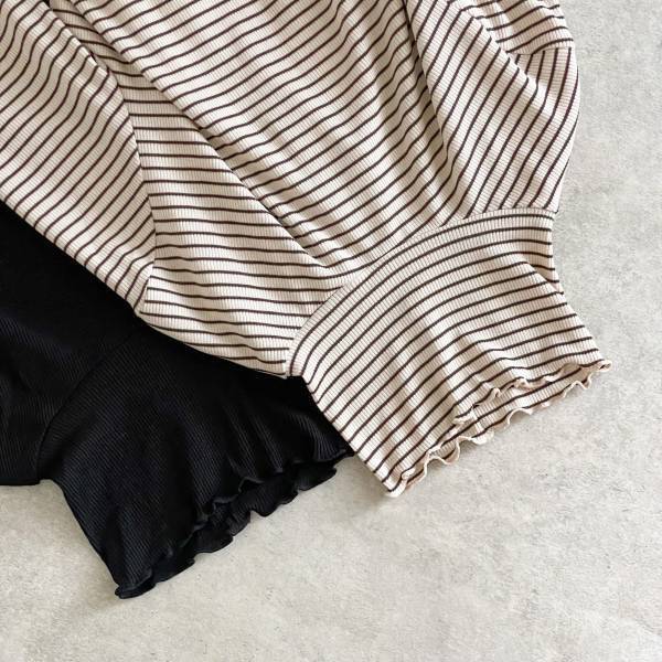 「ボーダー」が新トレンド！【GU】の新作「ソフトリブタートルネックT」で秋コーデをアップデート♪