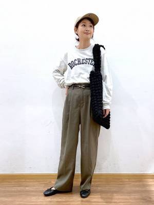 着回し力、レベチな予感！！【グローバルワーク】大人っぽロゴで使いやすい♡「優勝トップス」