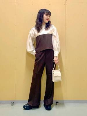 こりゃ重宝しそう♡【ローリーズファーム】キレイめからカジュアルまで！「優秀マルチビスチェ」