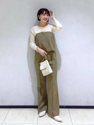 こりゃ重宝しそう♡【ローリーズファーム】キレイめからカジュアルまで！「優秀マルチビスチェ」