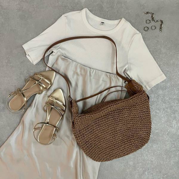 こりゃお気に入り確定だ♡【GU】光沢感が高見え！「サテンスカート」