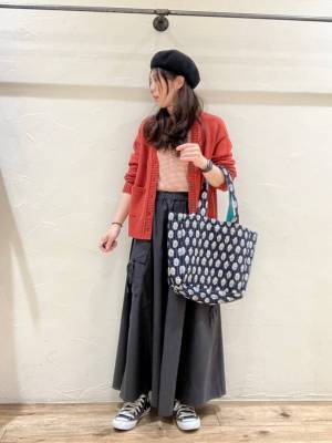 秋気分ぶち上がるぅーッ！！ 【niko and …】差し色コーデに大活躍♡「赤カーデ」
