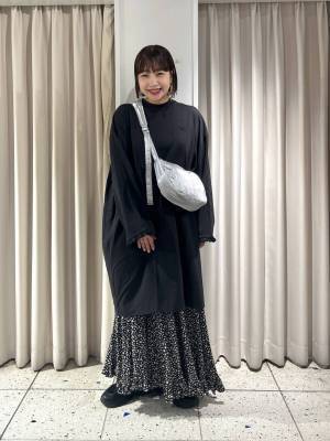 無地じゃ物足りない？→解決！【ローリーズファーム】プラスしたい「柄物アイテム」