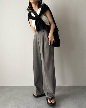 まだまだお世話になります♡ 【ユニクロ】秋もガンガン着回す！「アメスリタンク」