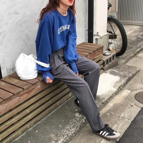 今季トレンドカラー！初めてでも取り入れやすい【グレーアイテム】って？