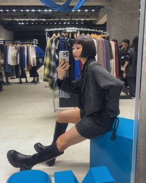 持ってない人、急げーッ！【秋っぽアイテム】トレンド感、抜群♡「ロングブーツコーデ」