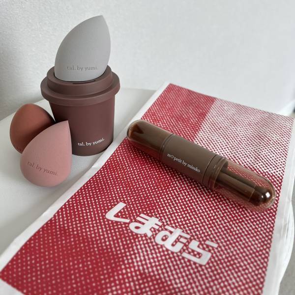 安い！かわいい！機能的！【しまむら】の人気インフルエンサーコラボの”メイクツール”が「テンション上がる」