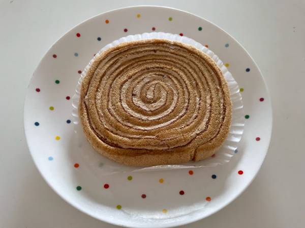 《超本格的》「クオリティ」高すぎぃ！「とってもボリューミー」【ローソン】“ぐるぐる珈琲ロール”が絶品